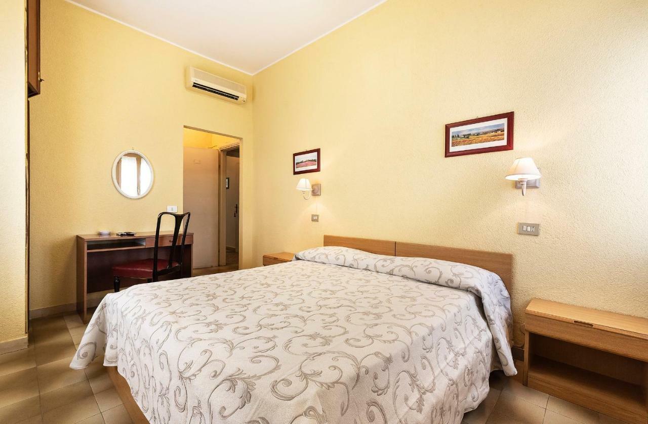 Hotel Aurelia Tarquinia Exteriör bild